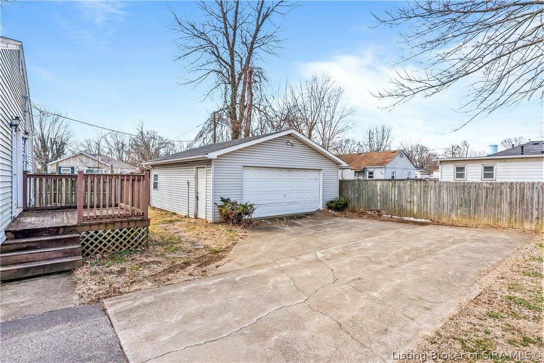 1327 East 8th Street, Jeffersonville, IN 47130