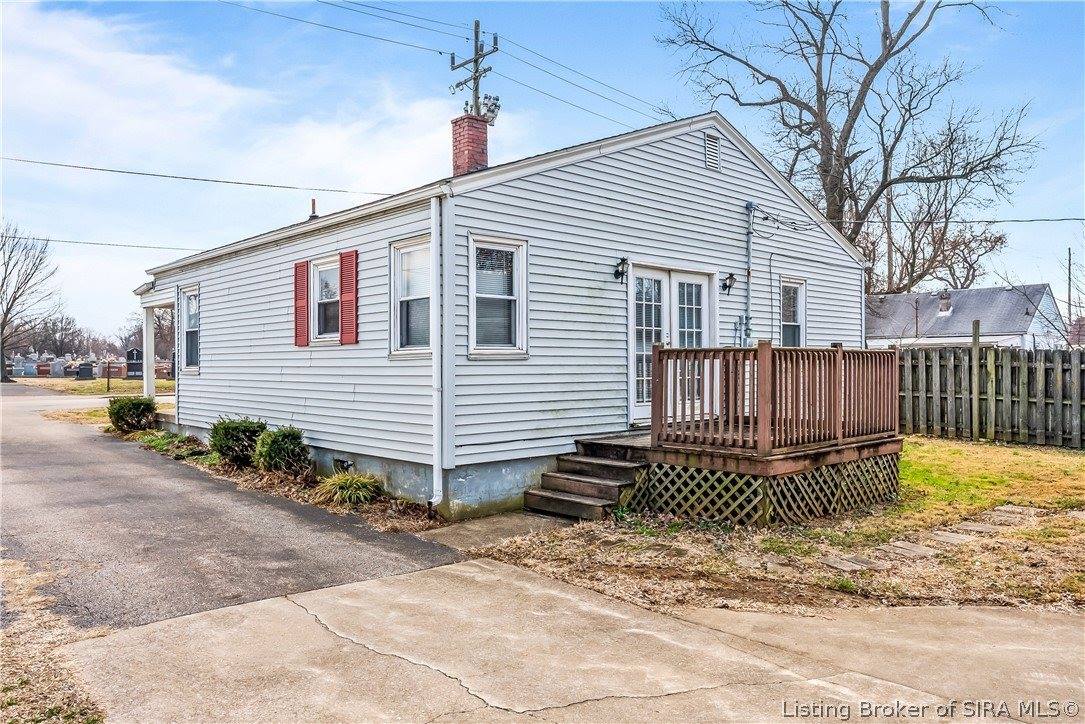 1327 East 8th Street, Jeffersonville, IN 47130