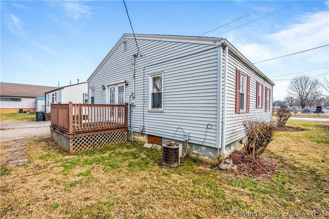 1327 East 8th Street, Jeffersonville, IN 47130