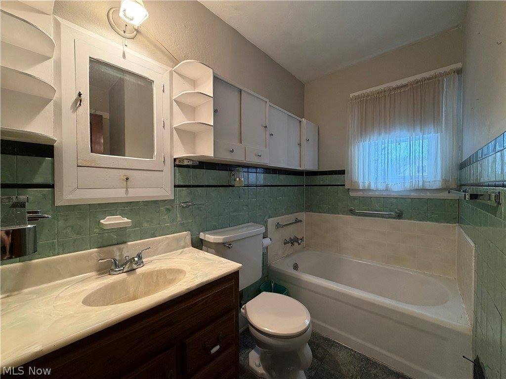 3332 Sheridan Road, Youngstown, OH 44502