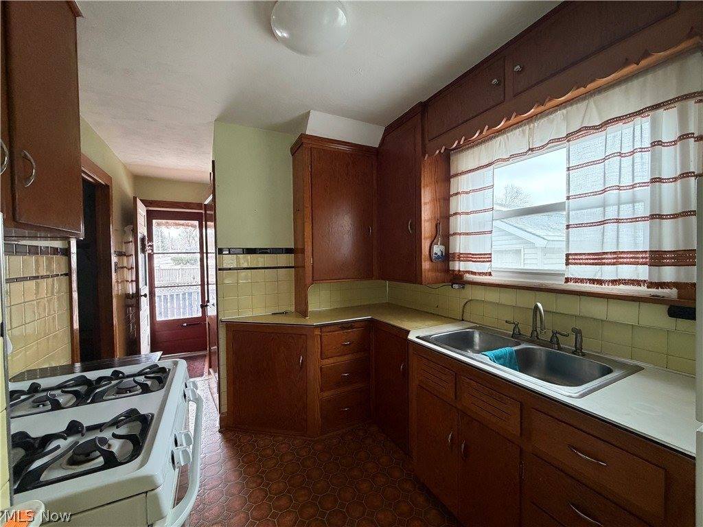 3332 Sheridan Road, Youngstown, OH 44502