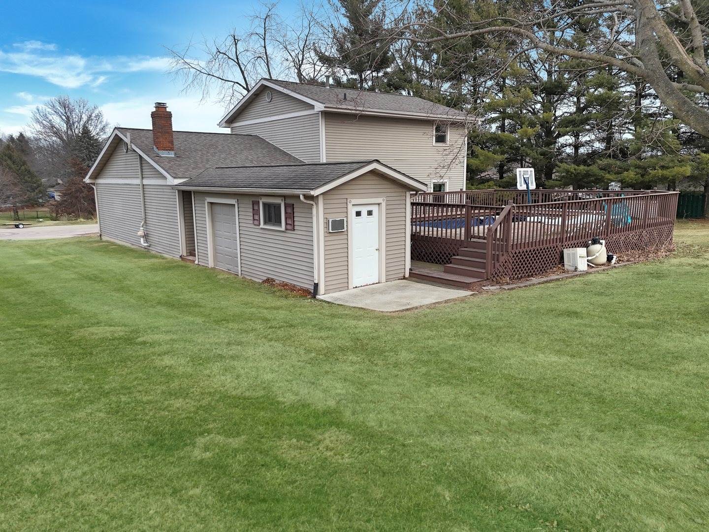 1419 Finch Street, Freeport, IL 61032