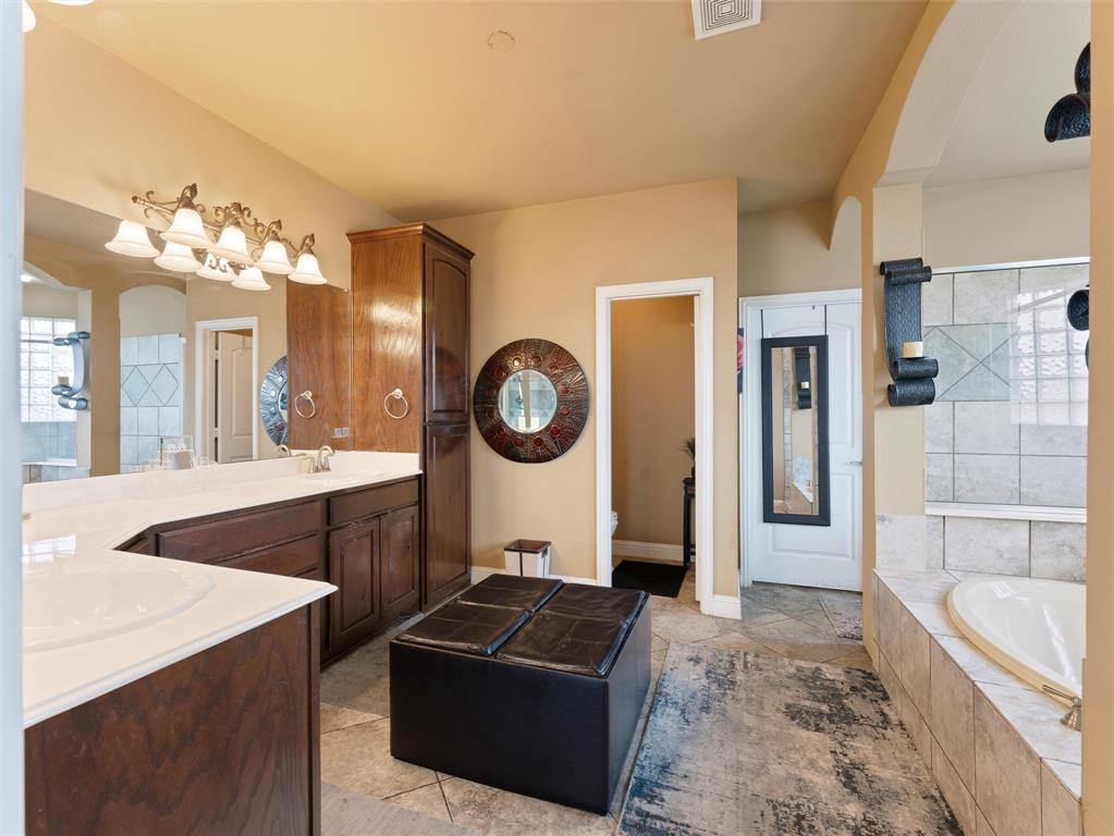 105 Kelly Drive, Waxahachie, TX 75167