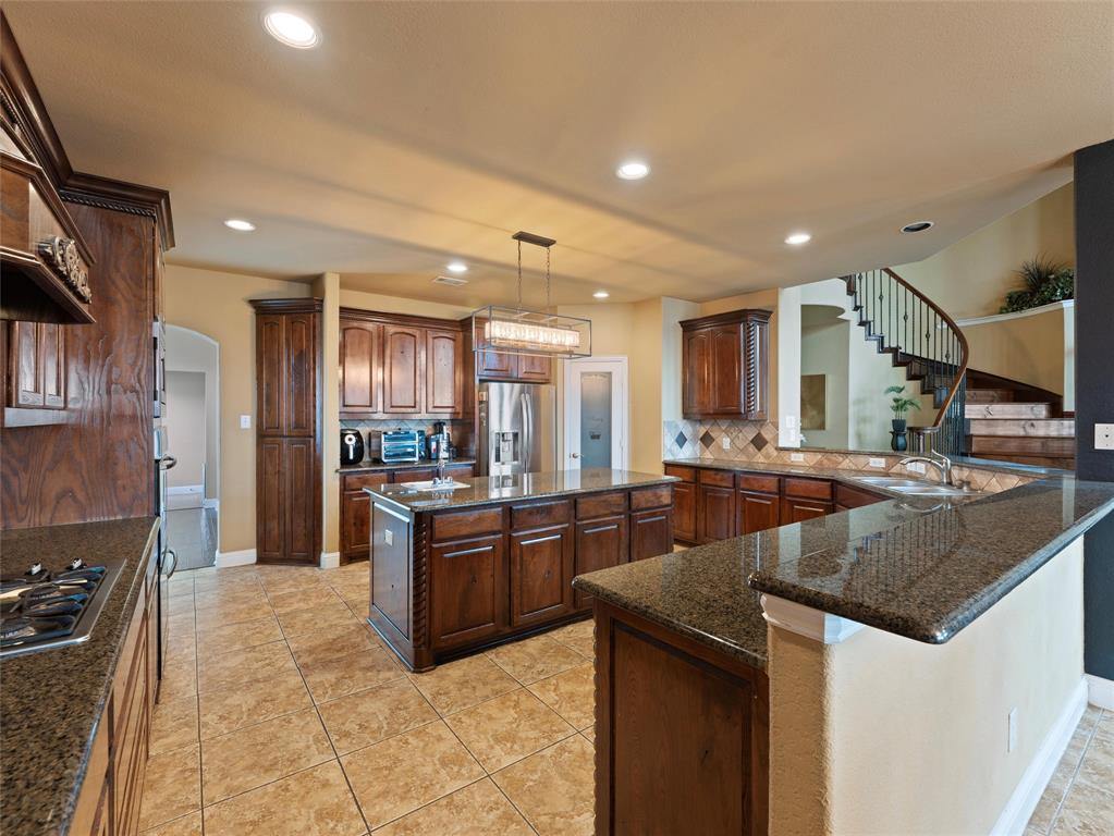 105 Kelly Drive, Waxahachie, TX 75167