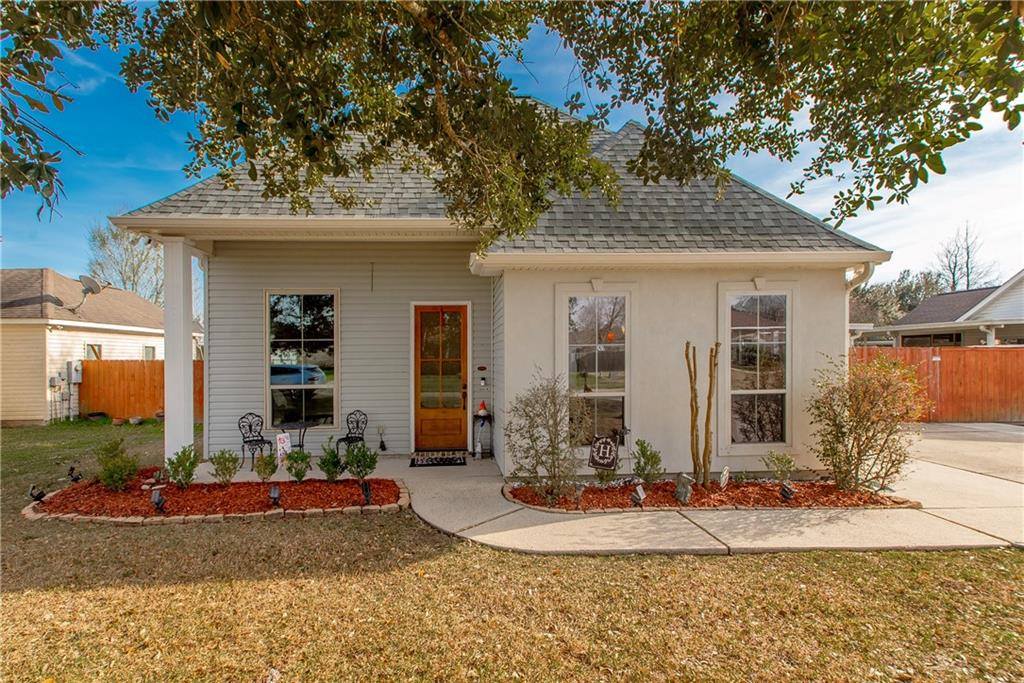 28464 Cameo Court, Ponchatoula, LA 70454