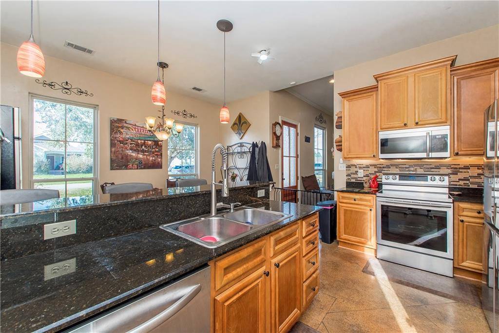 28464 Cameo Court, Ponchatoula, LA 70454