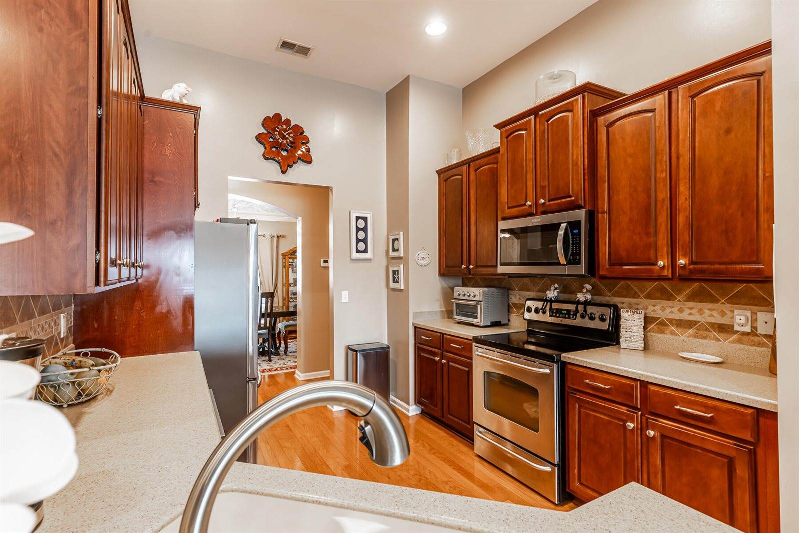 9615 North Carousel Circle, Summerville, SC 29485