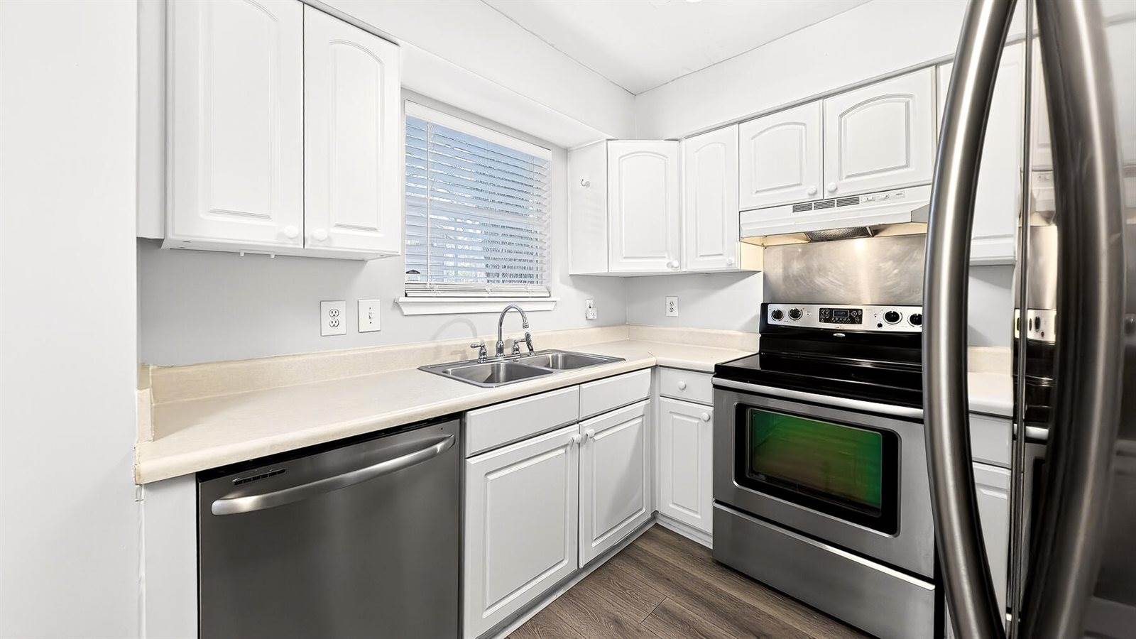 120 Luden Drive, Summerville, SC 29483