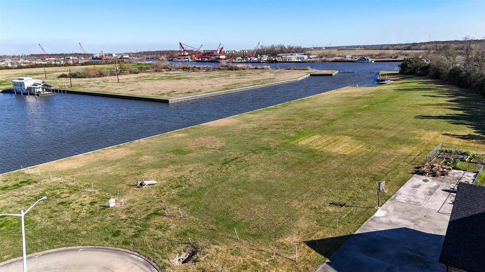 1789 Sandy Beach Road, Houma, LA 70360