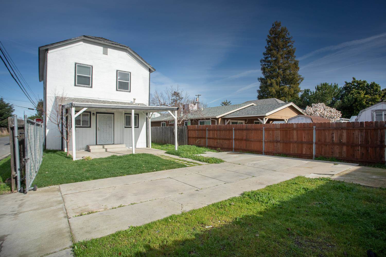 444 Teegarden Avenue, Yuba City, CA 95991