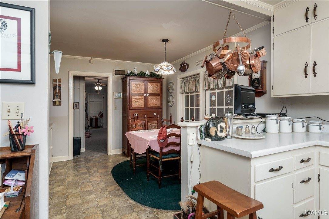 205 E Main Street, Livingston, AL 35470