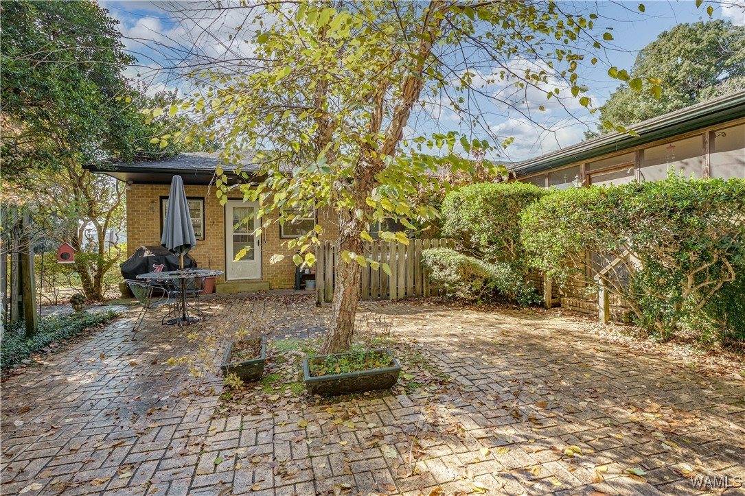 205 E Main Street, Livingston, AL 35470