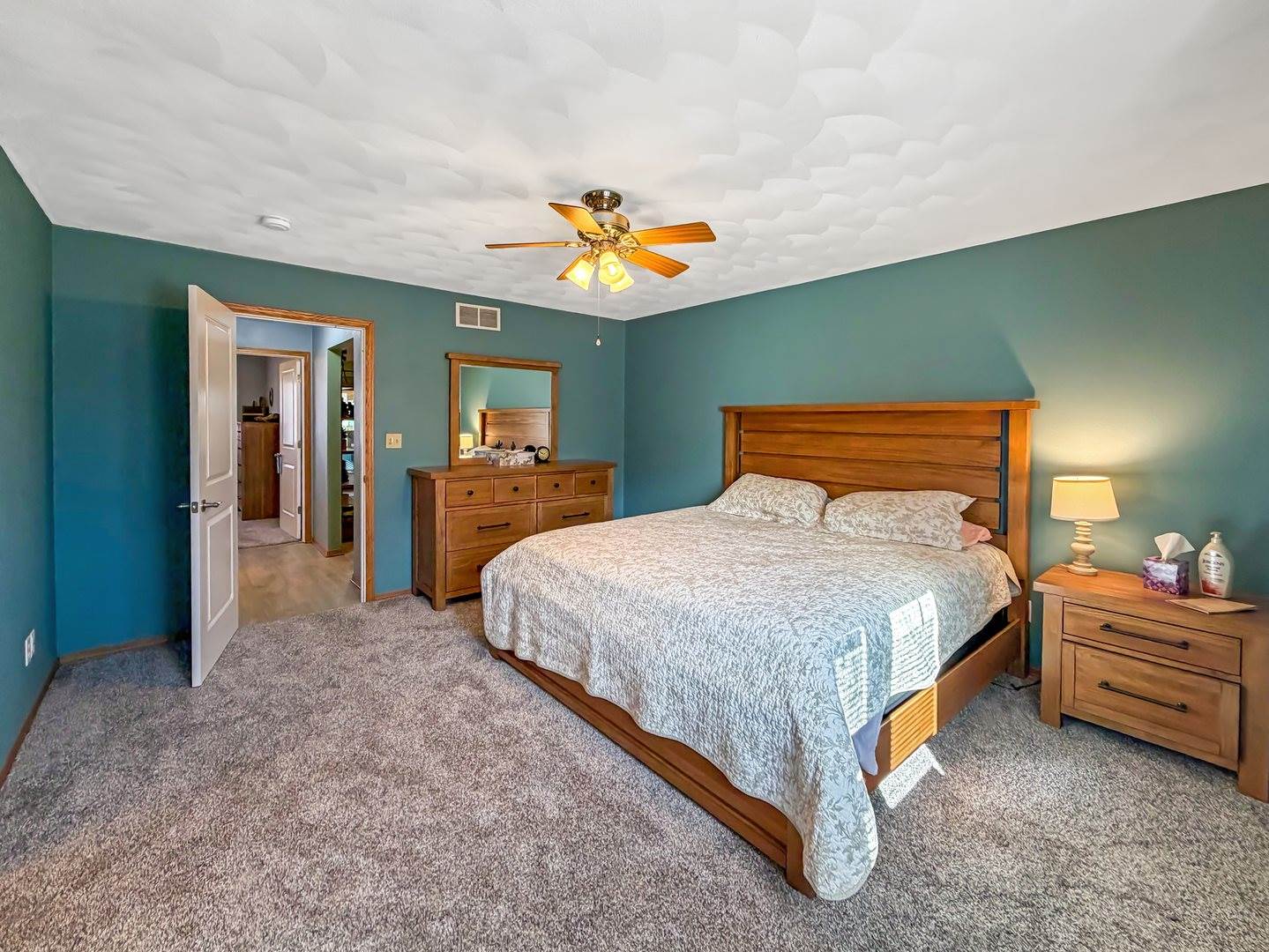 1150 South Greenfield Drive, #1150, Freeport, IL 61032