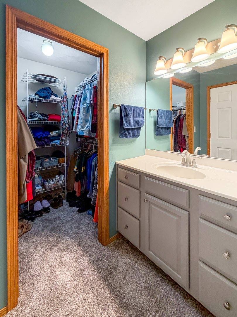 1150 South Greenfield Drive, #1150, Freeport, IL 61032