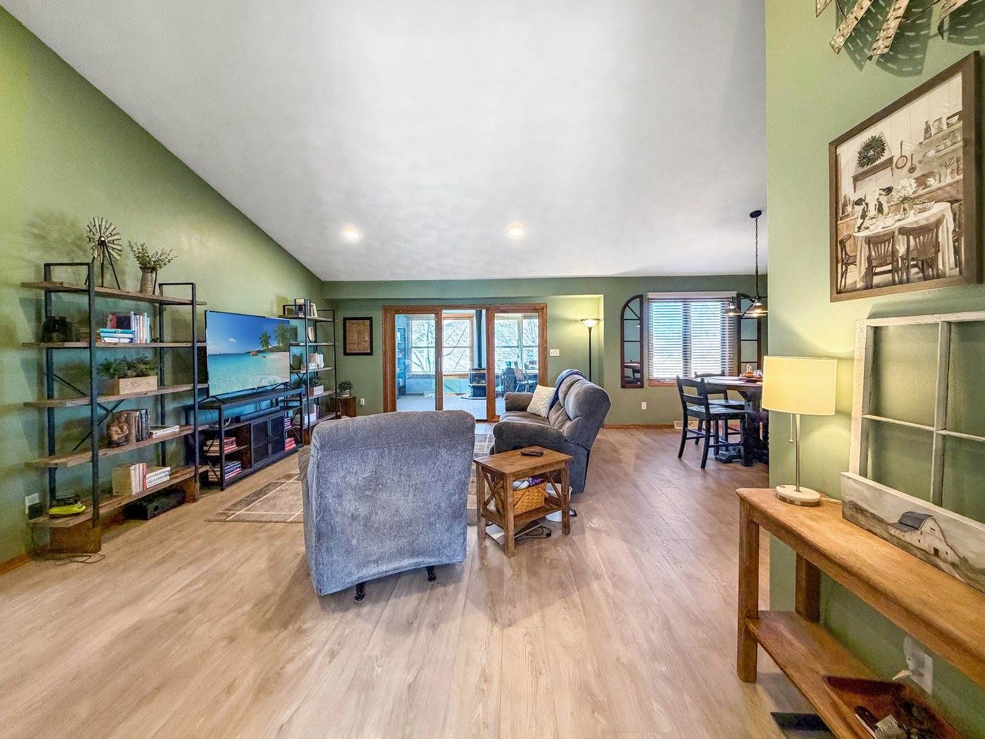 1150 South Greenfield Drive, #1150, Freeport, IL 61032