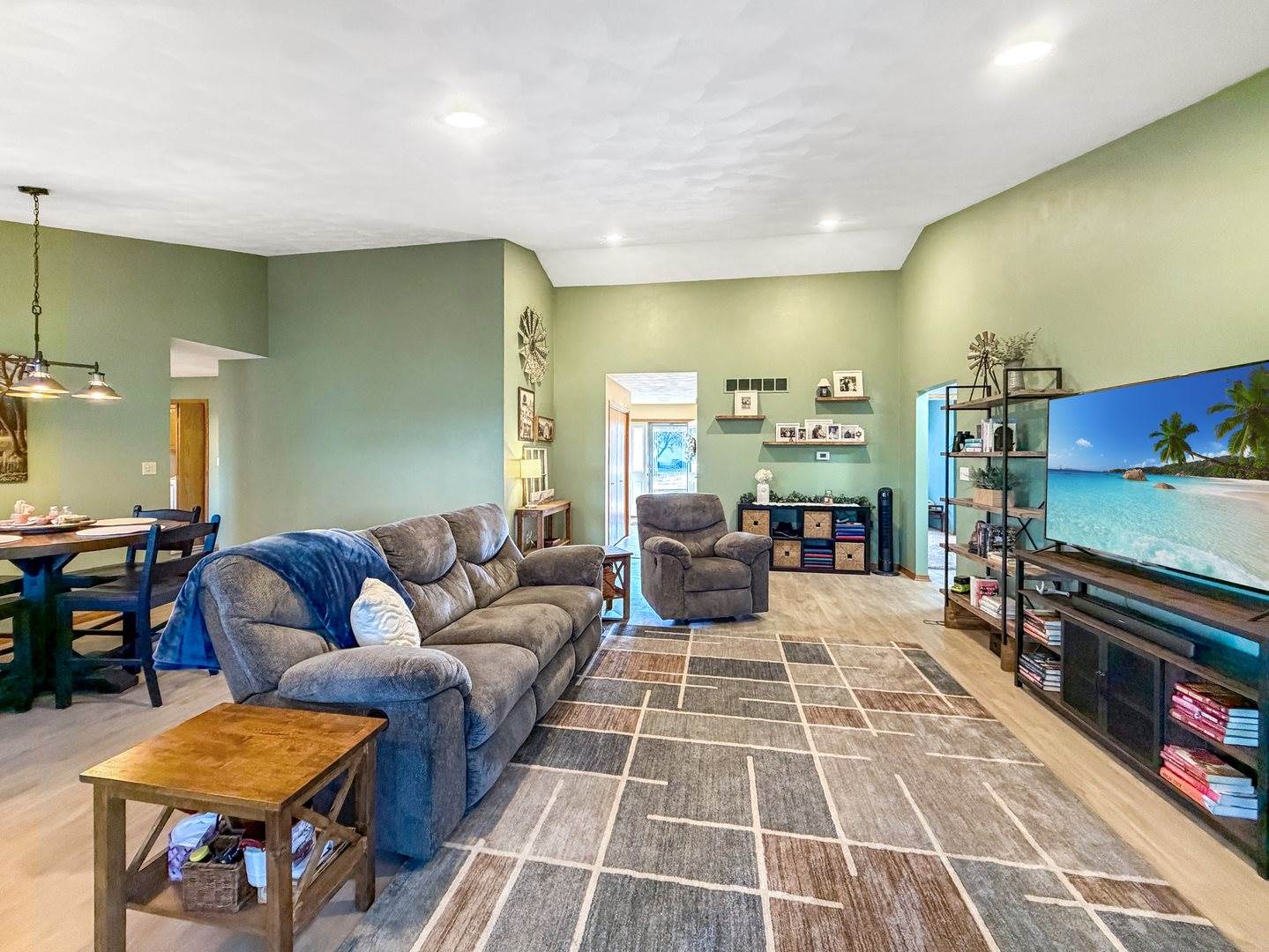 1150 South Greenfield Drive, #1150, Freeport, IL 61032