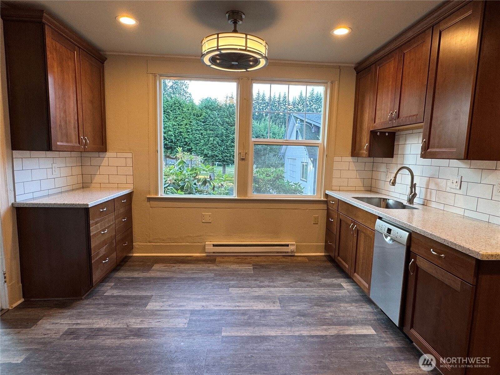 2520 Eureka Avenue, Centralia, WA 98531