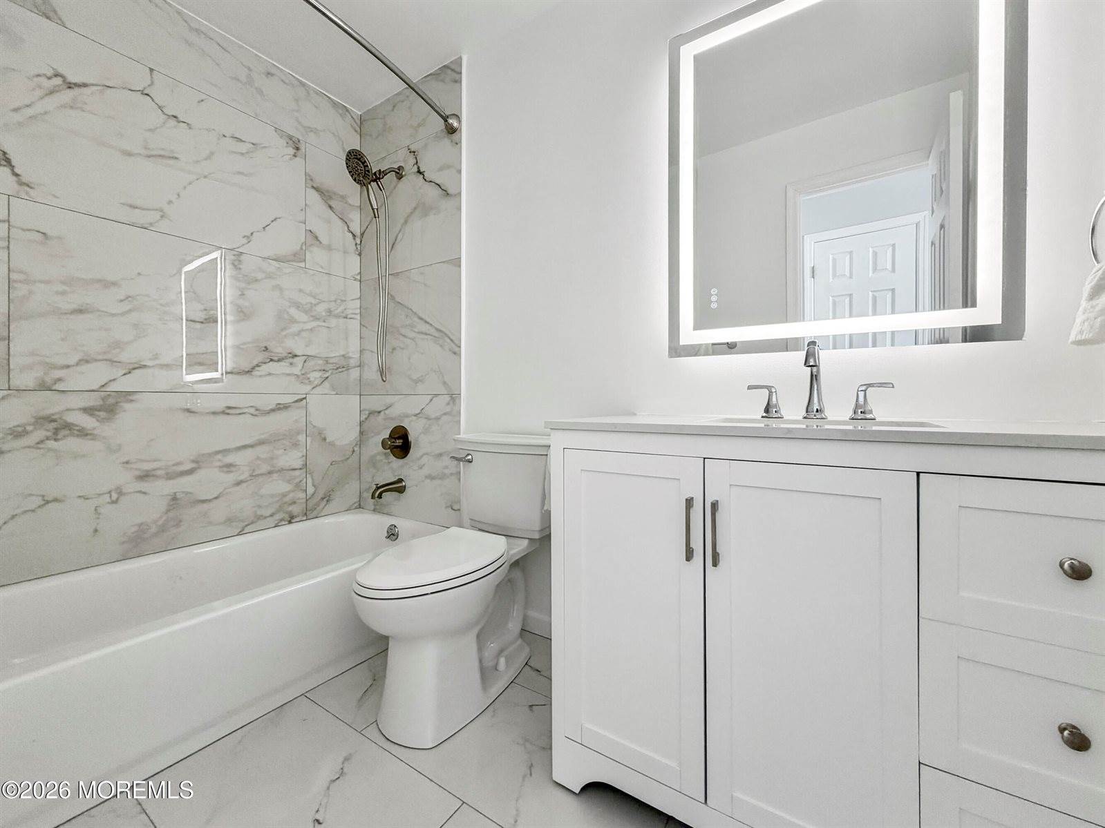 2003 Meadowlands Court, Toms River, NJ 08755