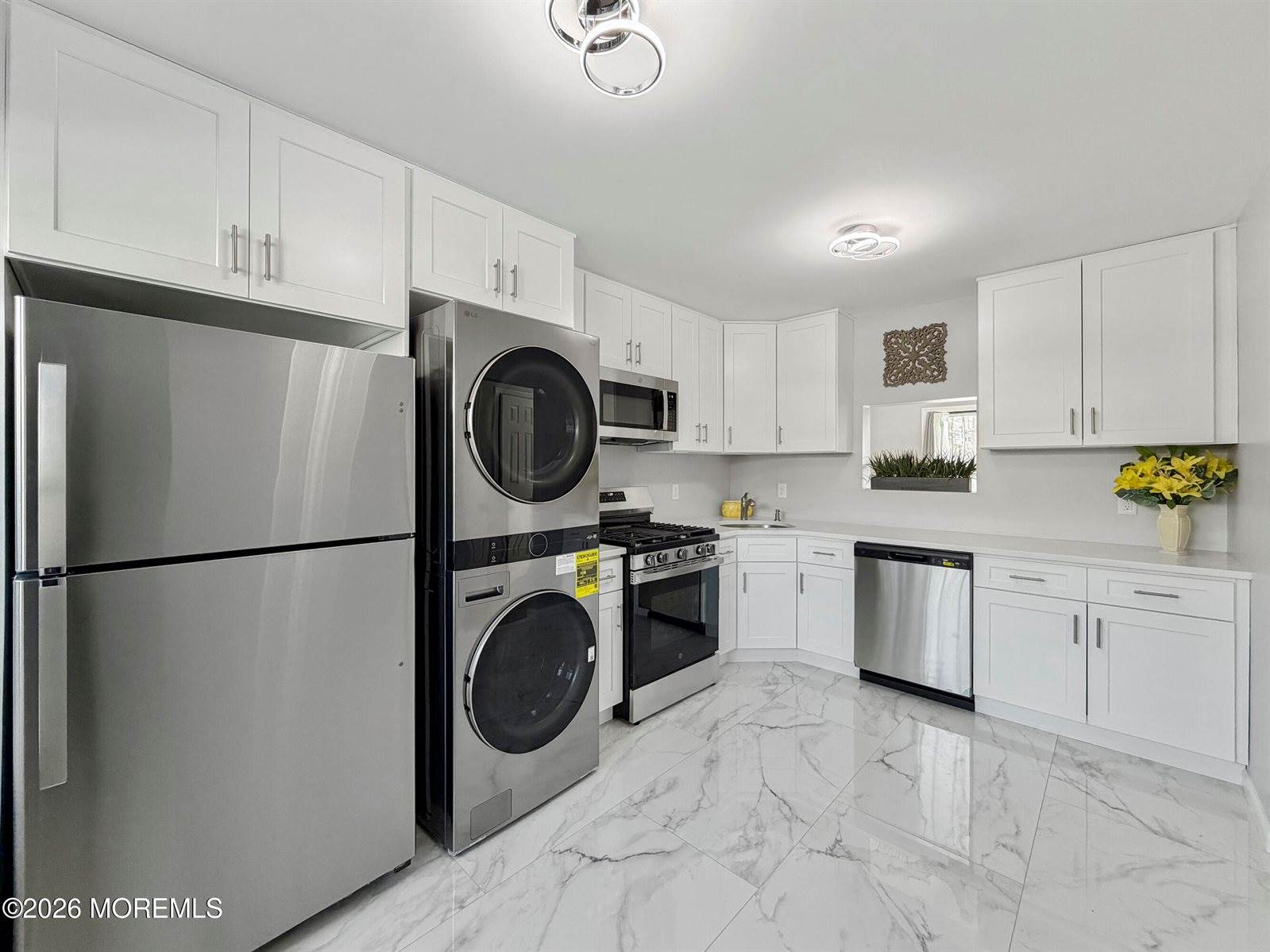 2003 Meadowlands Court, Toms River, NJ 08755