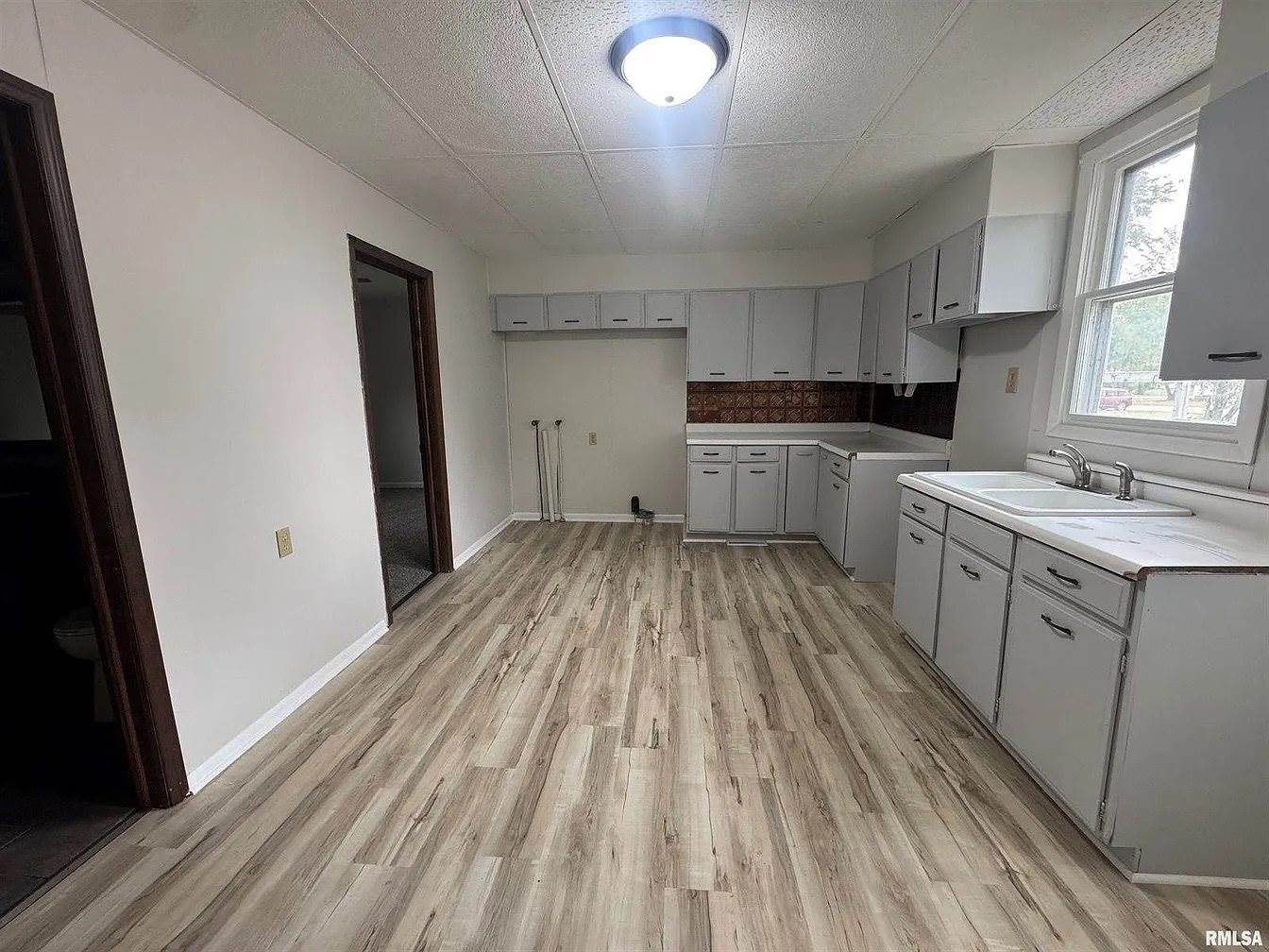 620 North D Street, Monmouth, IL 61462