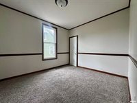 620 North D Street, Monmouth, IL 61462