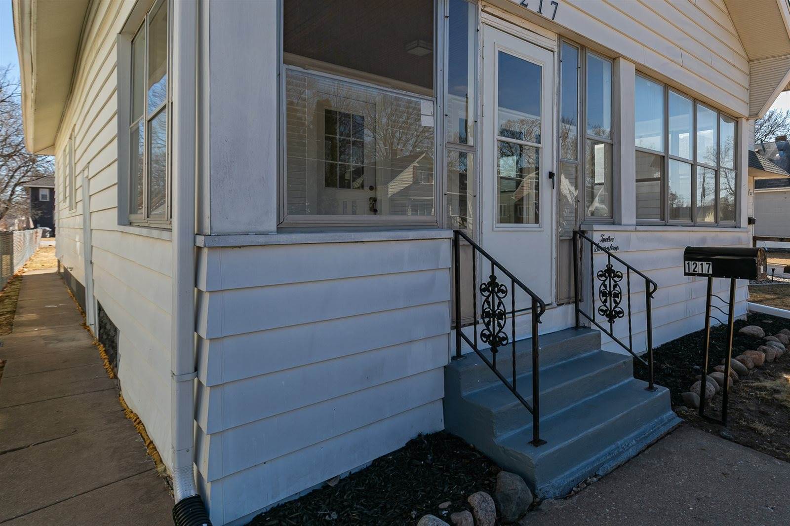 1217 35th Street, Rock Island, IL 61201