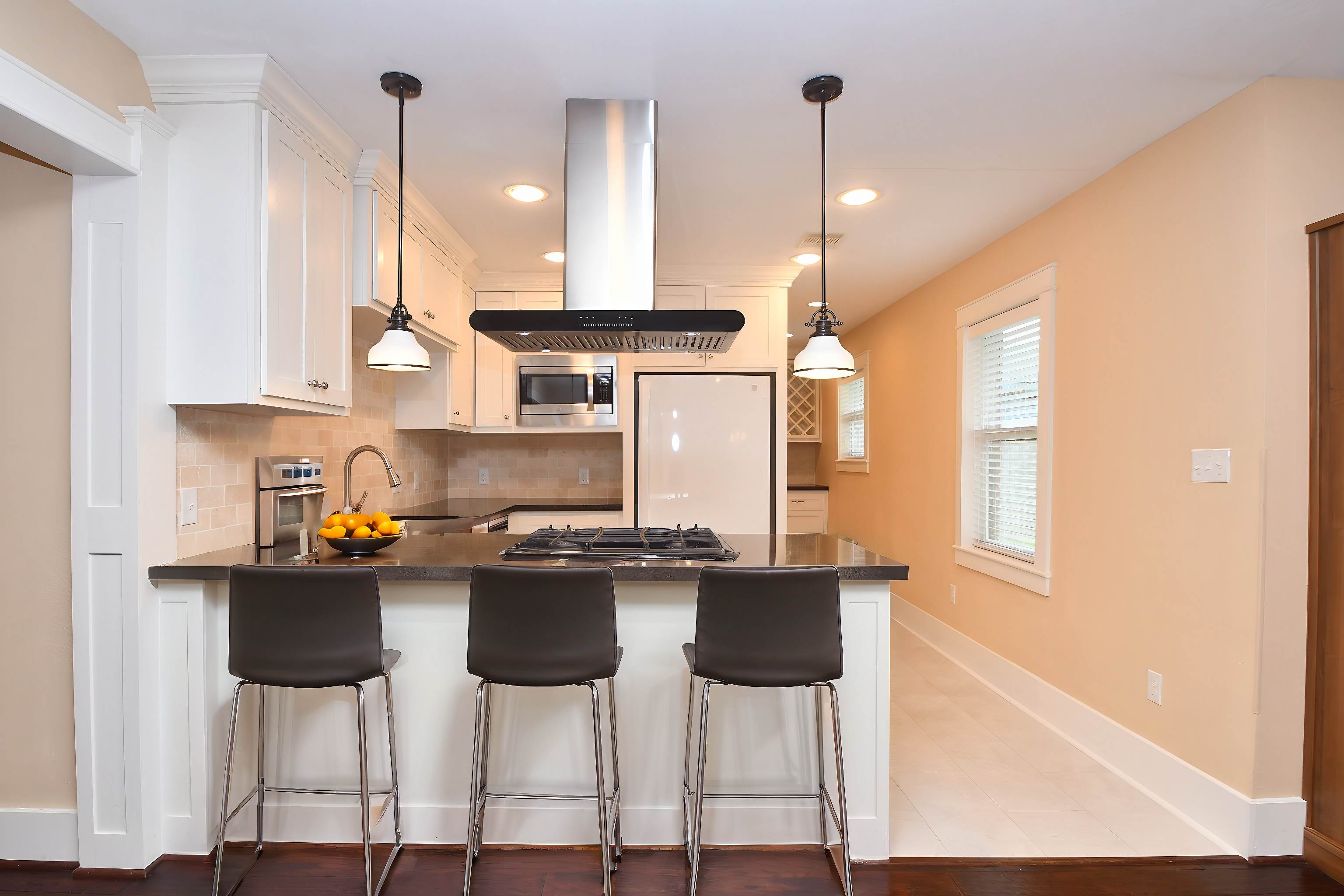 1406 foxwood, houston, TX 77008