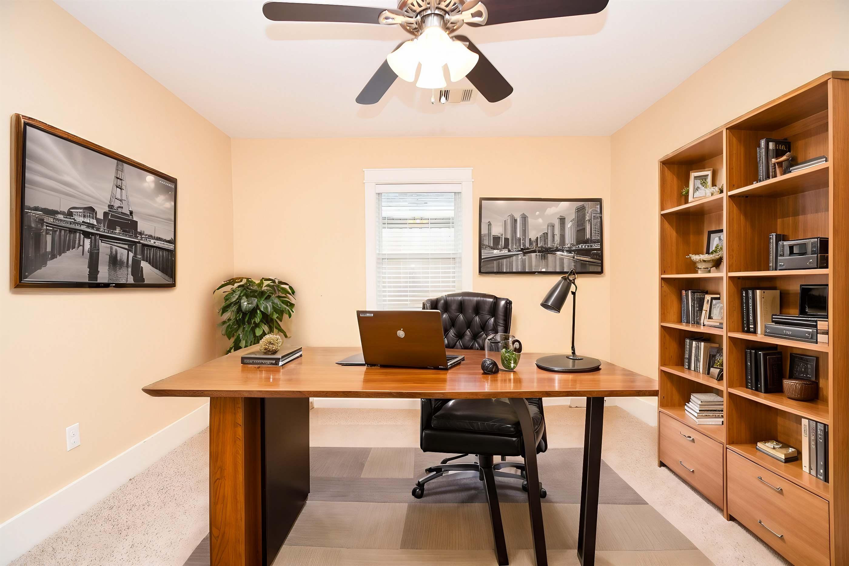 1406 foxwood, houston, TX 77008