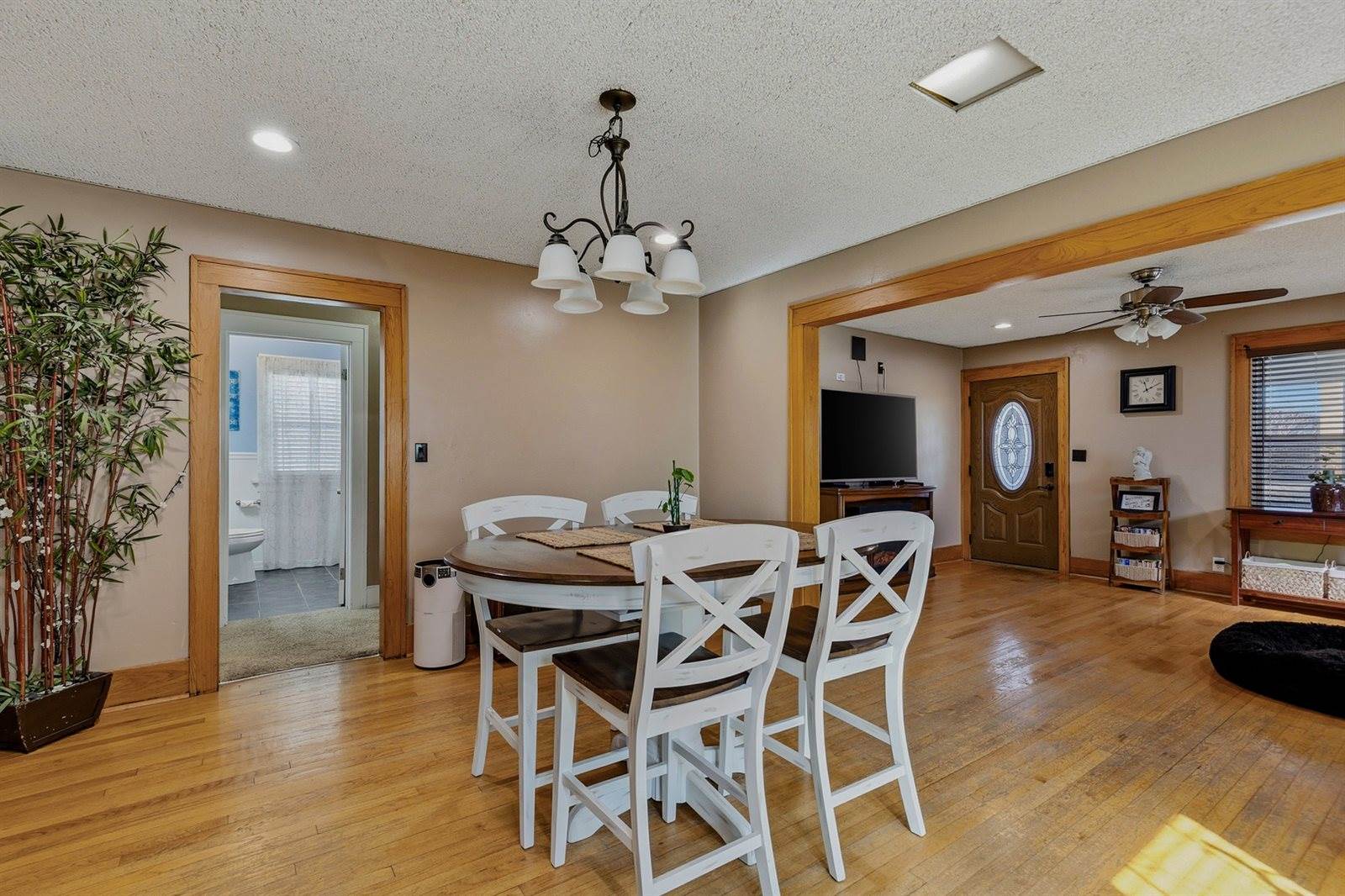 1734 North Howell Street, Davenport, IA 52804