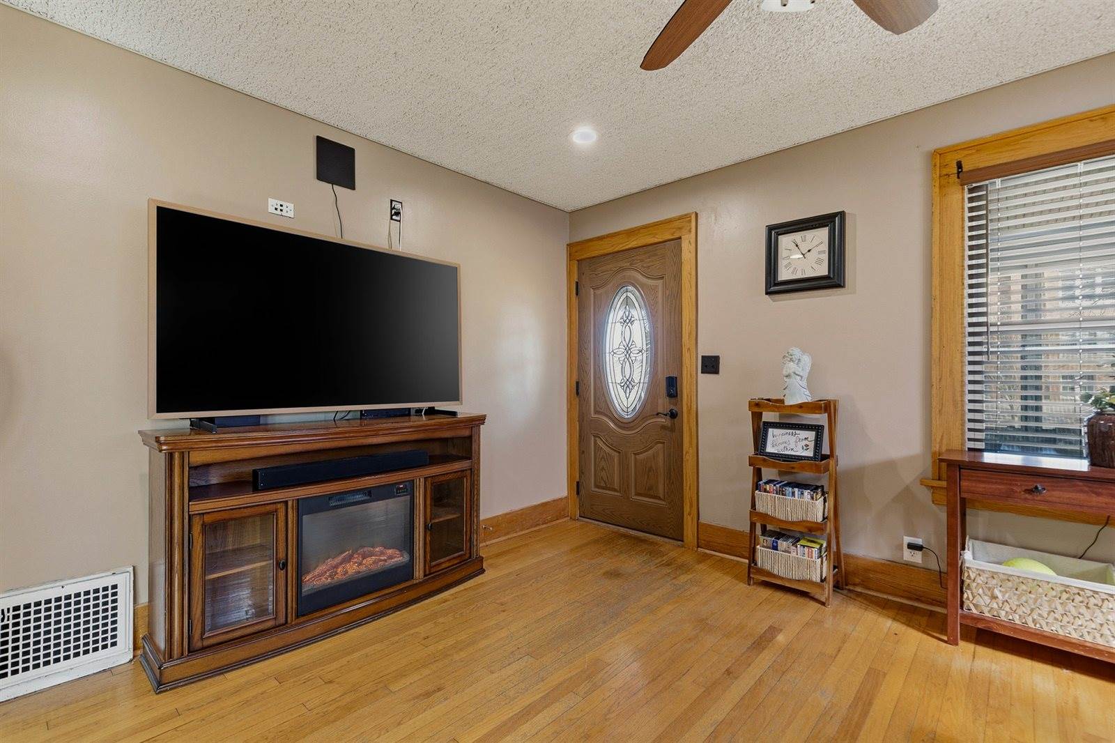 1734 North Howell Street, Davenport, IA 52804