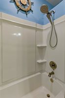 1734 North Howell Street, Davenport, IA 52804