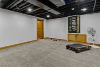 1734 North Howell Street, Davenport, IA 52804