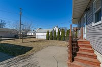 1734 North Howell Street, Davenport, IA 52804