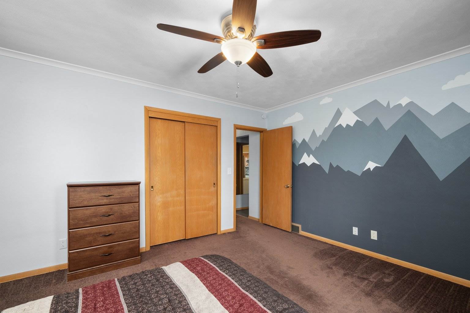 1007 West Central Park Avenue, Davenport, IA 52804