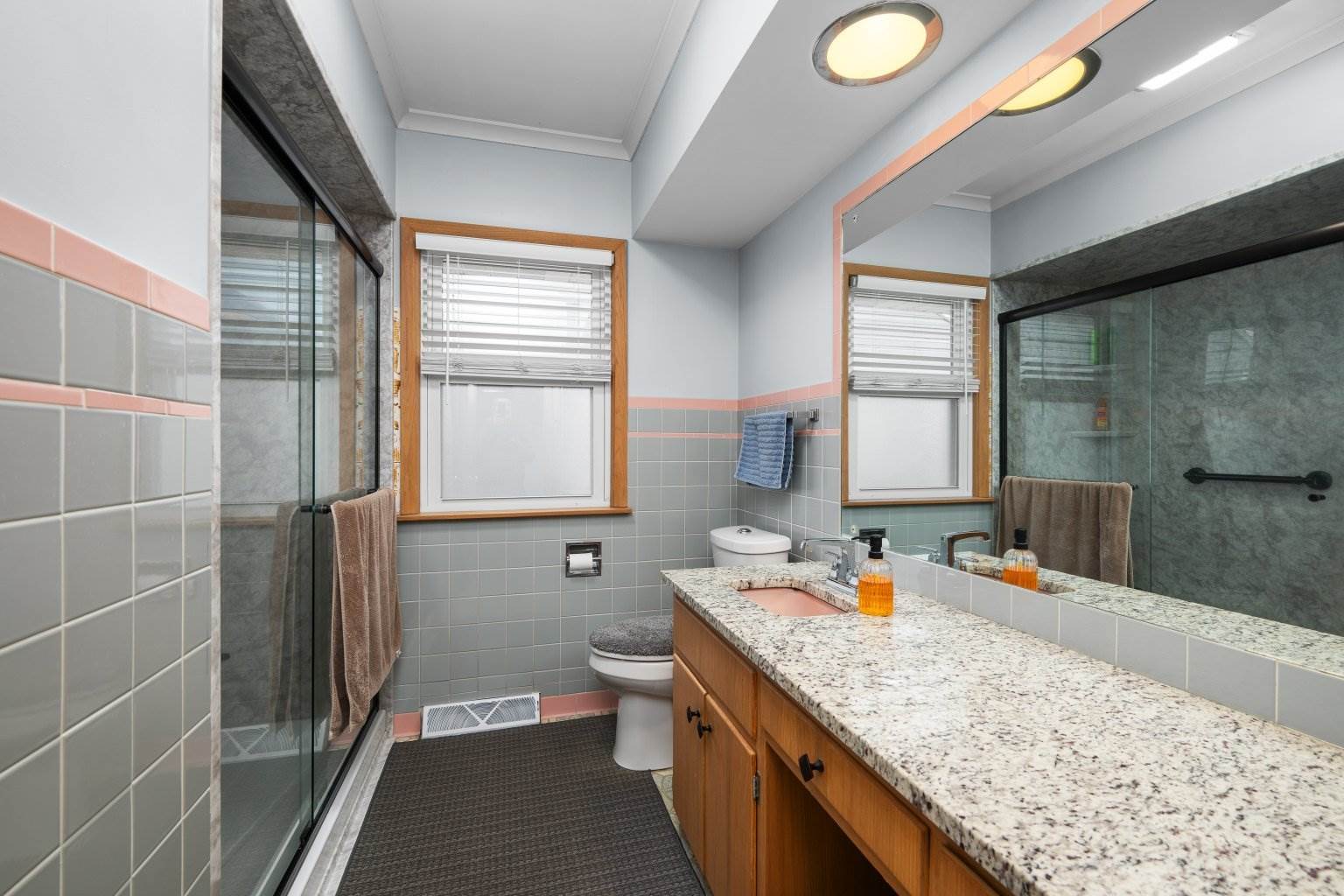 1007 West Central Park Avenue, Davenport, IA 52804