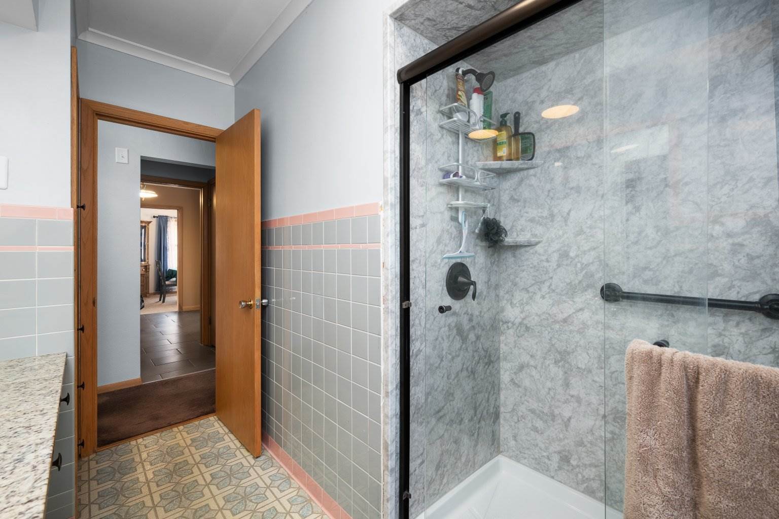 1007 West Central Park Avenue, Davenport, IA 52804