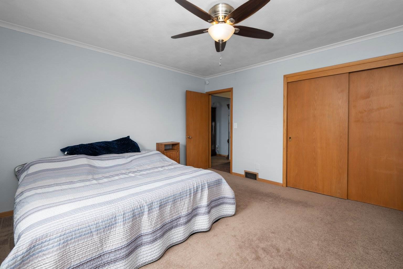 1007 West Central Park Avenue, Davenport, IA 52804