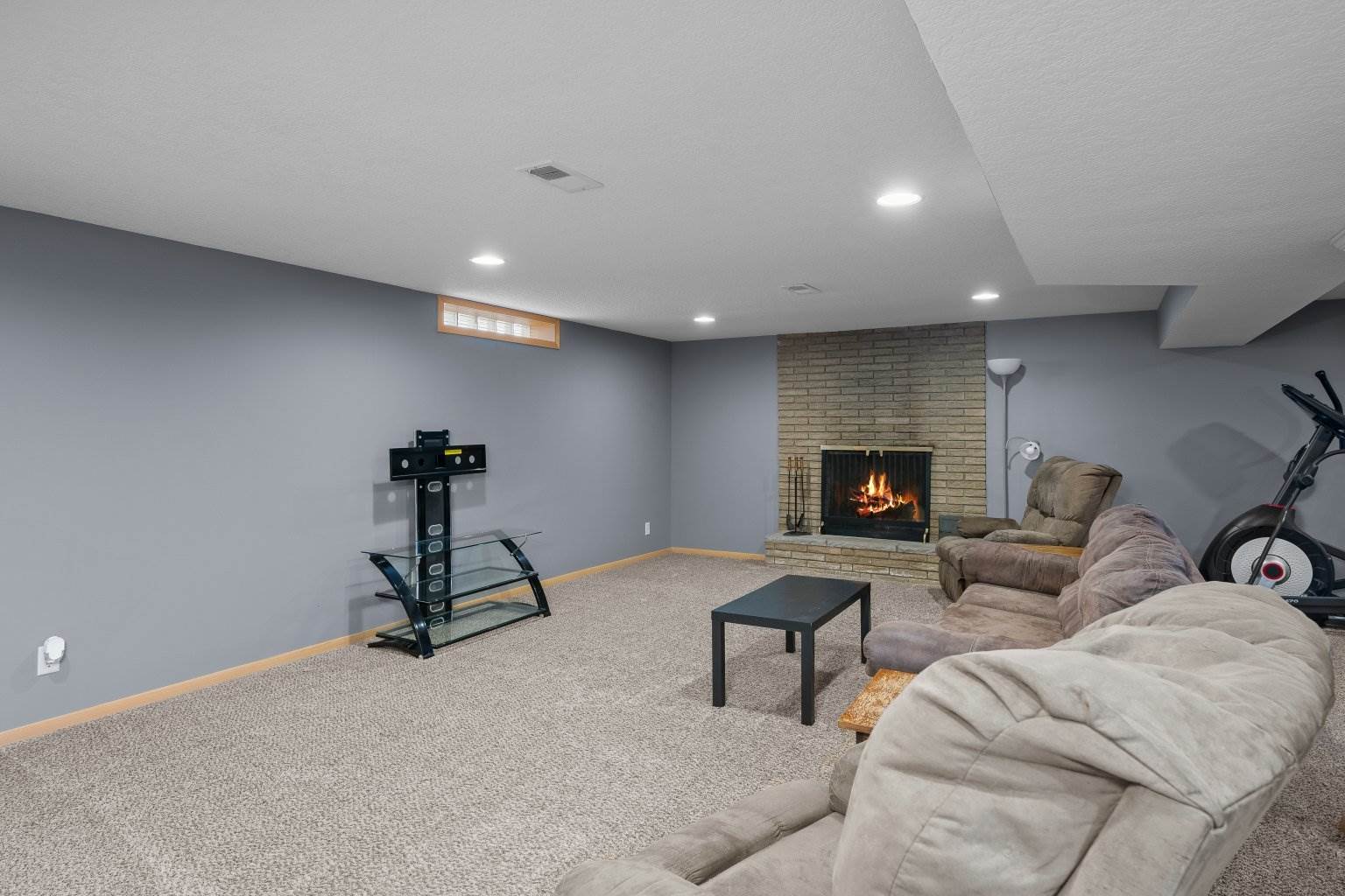 1007 West Central Park Avenue, Davenport, IA 52804