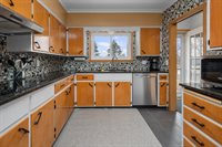 1007 West Central Park Avenue, Davenport, IA 52804