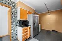 1007 West Central Park Avenue, Davenport, IA 52804