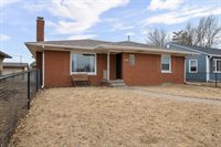 1007 West Central Park Avenue, Davenport, IA 52804