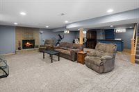 1007 West Central Park Avenue, Davenport, IA 52804