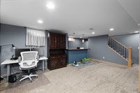 1007 West Central Park Avenue, Davenport, IA 52804