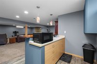 1007 West Central Park Avenue, Davenport, IA 52804