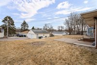 1007 West Central Park Avenue, Davenport, IA 52804