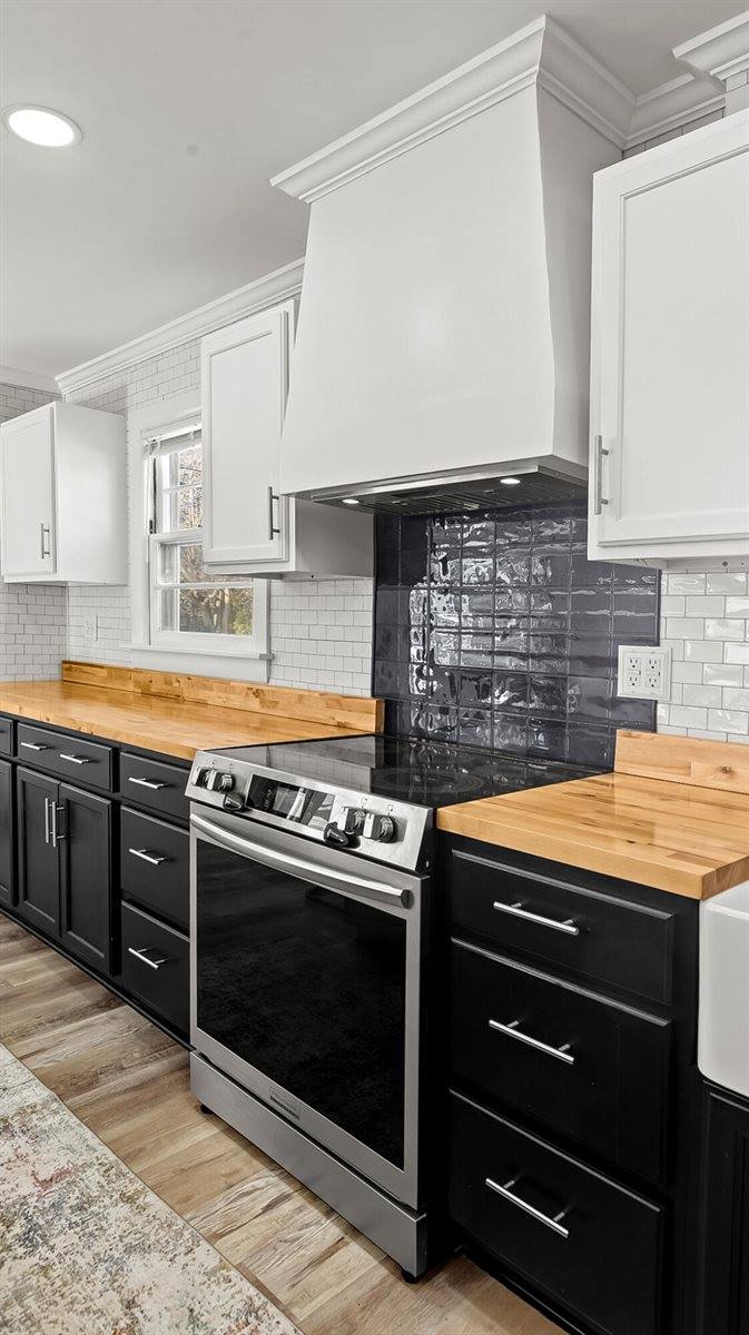 139 Palm Street, Bangor, ME 04401