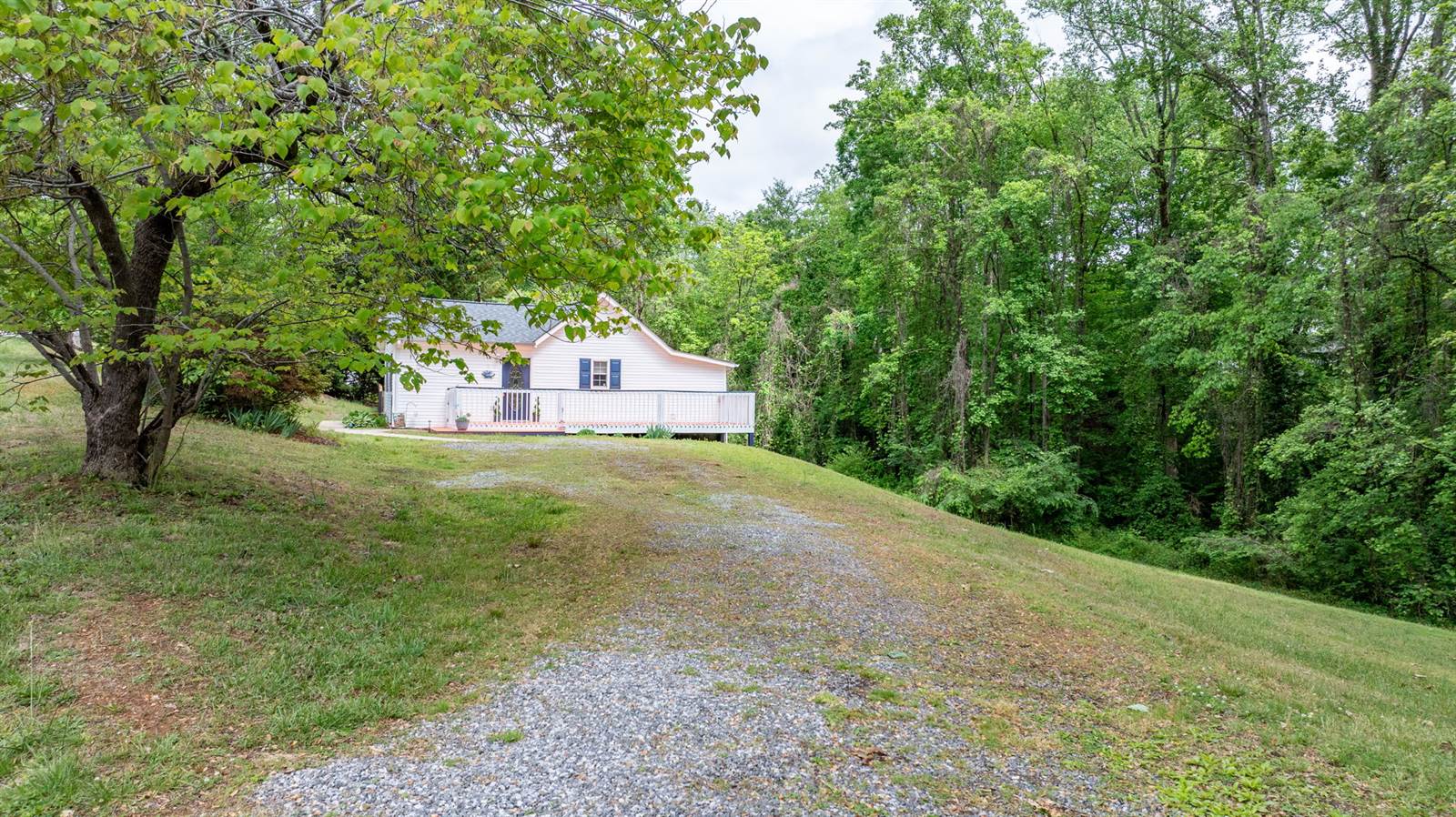 625 Milton Ave. SW, Valdese, NC 28690