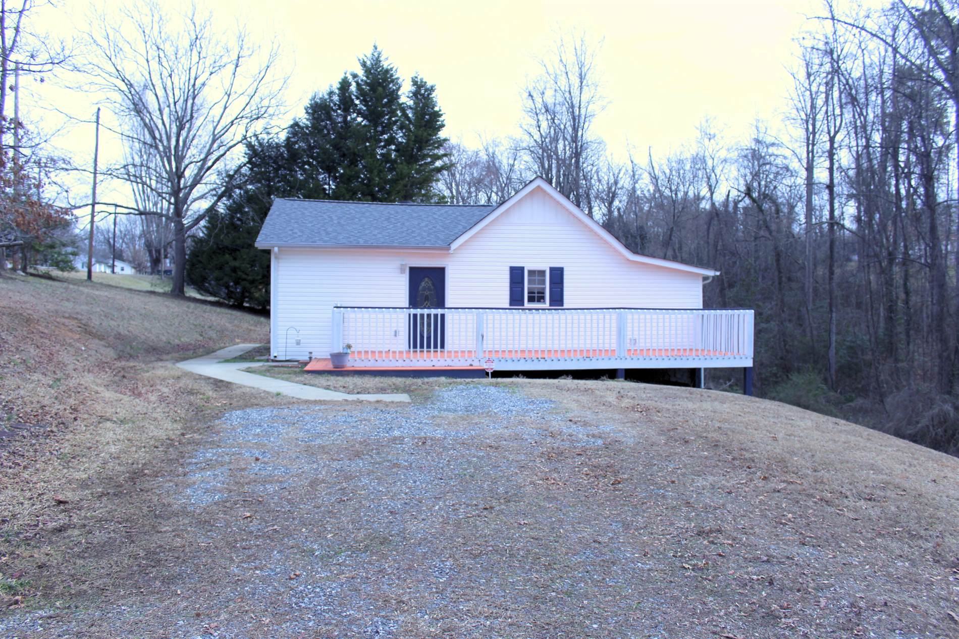 625 Milton Ave. SW, Valdese, NC 28690
