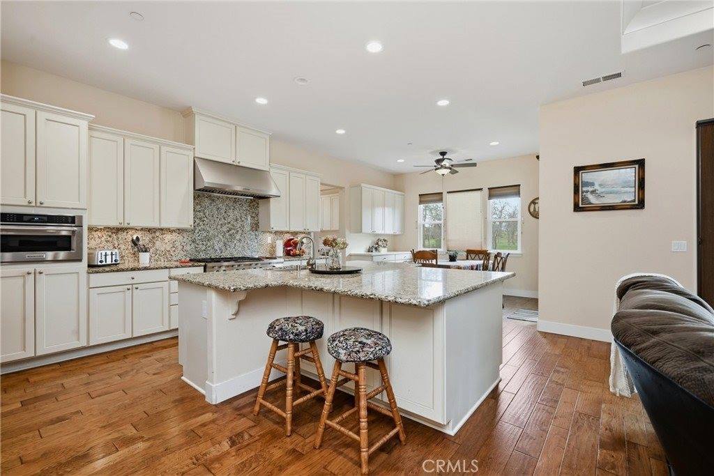 21145 Yankee Valley Road, Hidden Valley Lake, CA 95467