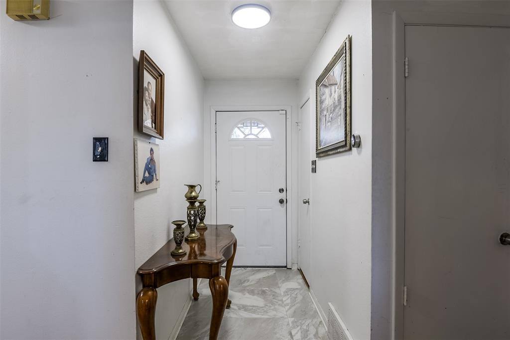 2740 Maceo Circle, Dallas, TX 75216